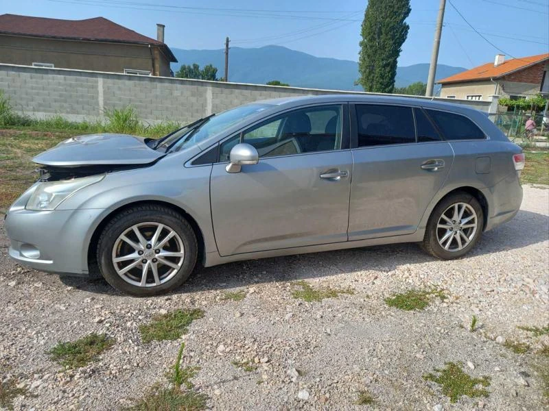 Toyota Avensis 2.0d4d, снимка 2 - Автомобили и джипове - 46560737