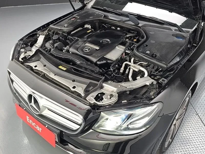Mercedes-Benz E 300, снимка 4 - Автомобили и джипове - 55754804