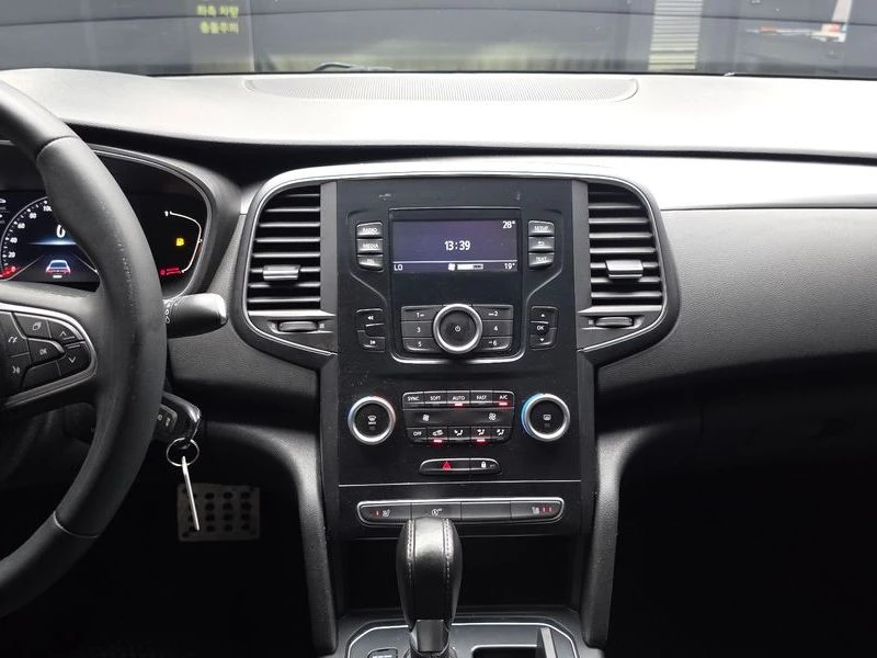 Renault Samsung SM6 1.3 H5H Automatic, снимка 9 - Автомобили и джипове - 55906864