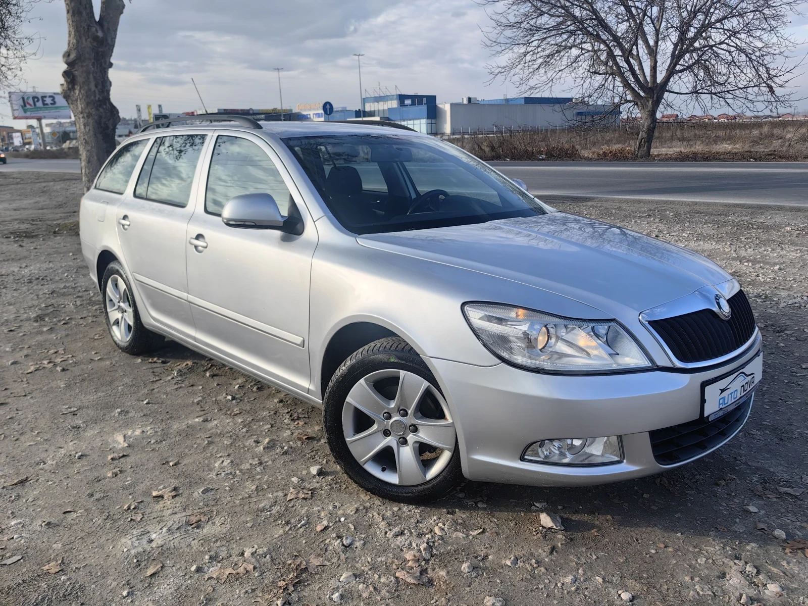 Skoda Octavia 1.6 БЕНЗИН 102 К.С. ! УНИКАЛНО СЪСТОЯНИЕ! НОВА! - [1] 