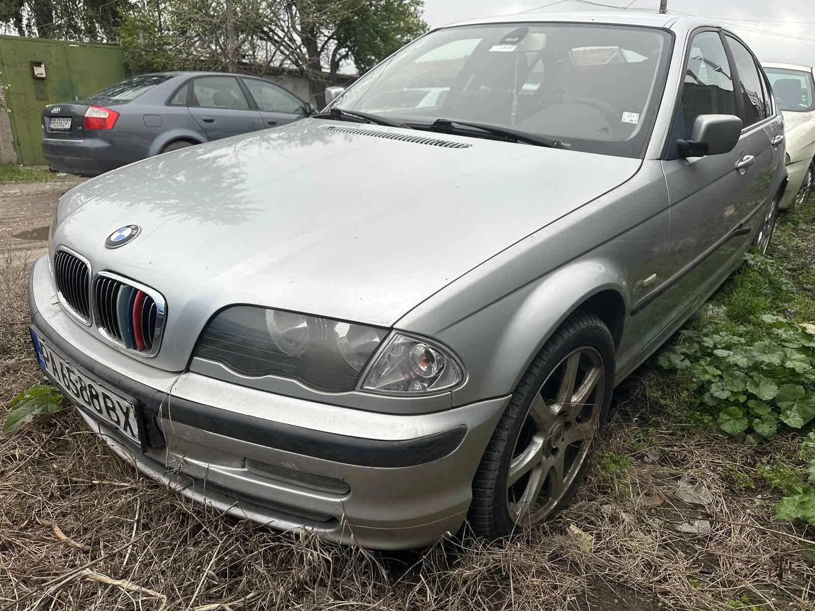 BMW 323  - изображение 2
