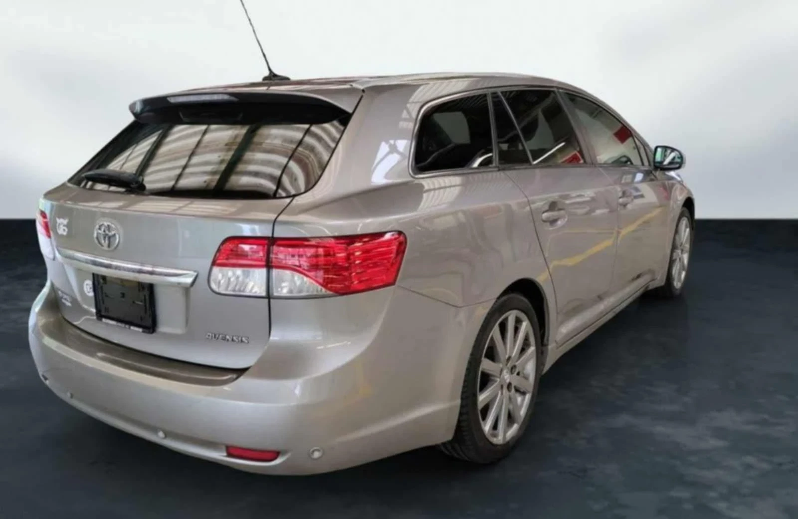 Toyota Avensis  - изображение 2