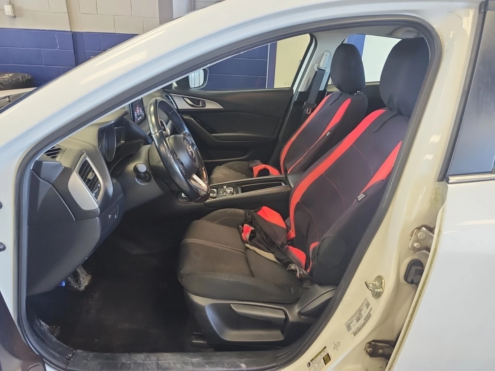 Mazda 3 * GS * CARFAX * ОПЦИЯ ЗА ФИНАНСИРАНЕ  - изображение 6