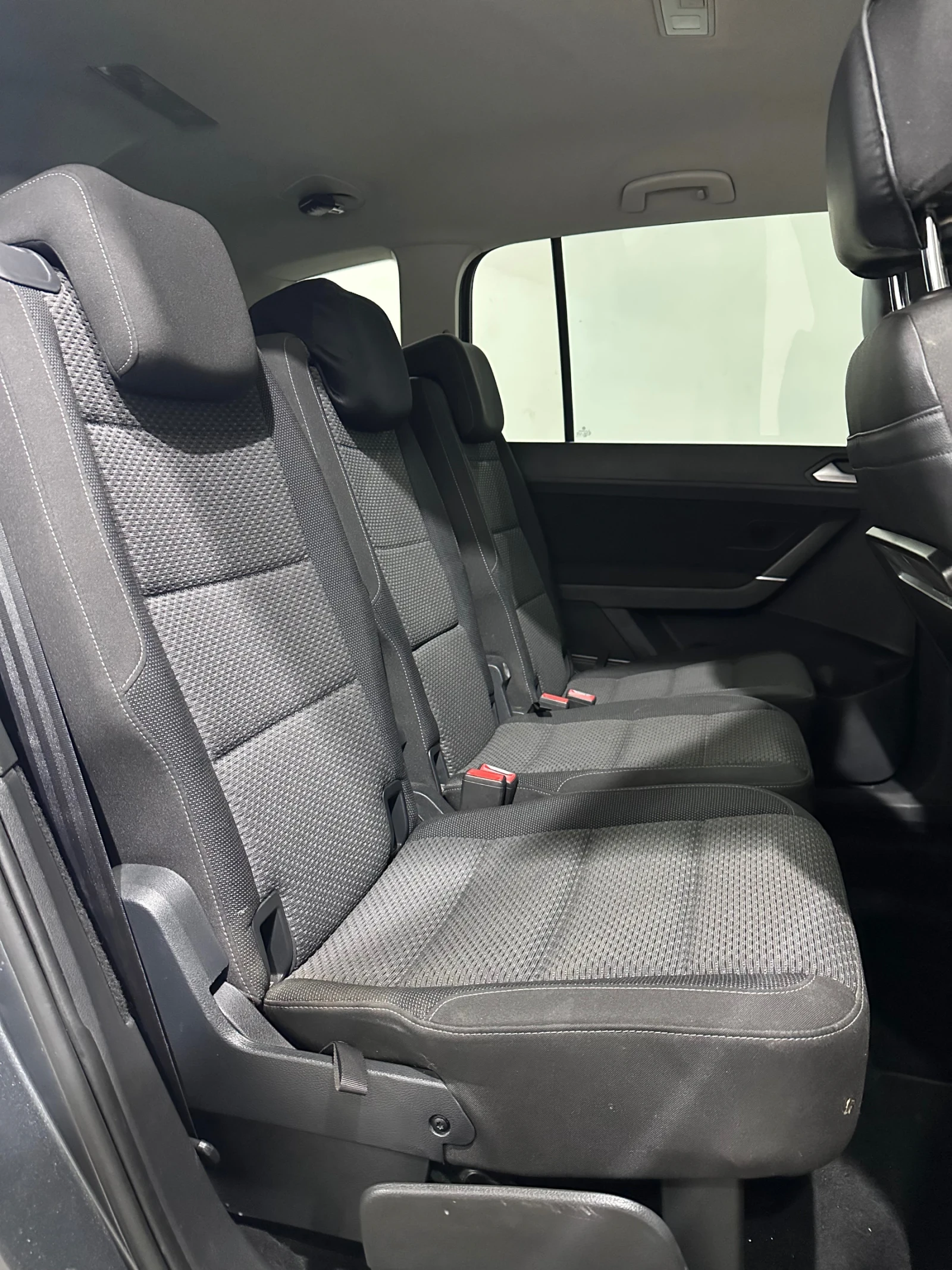 VW Touran 7 ����� | Mobile.bg � ����������� 10