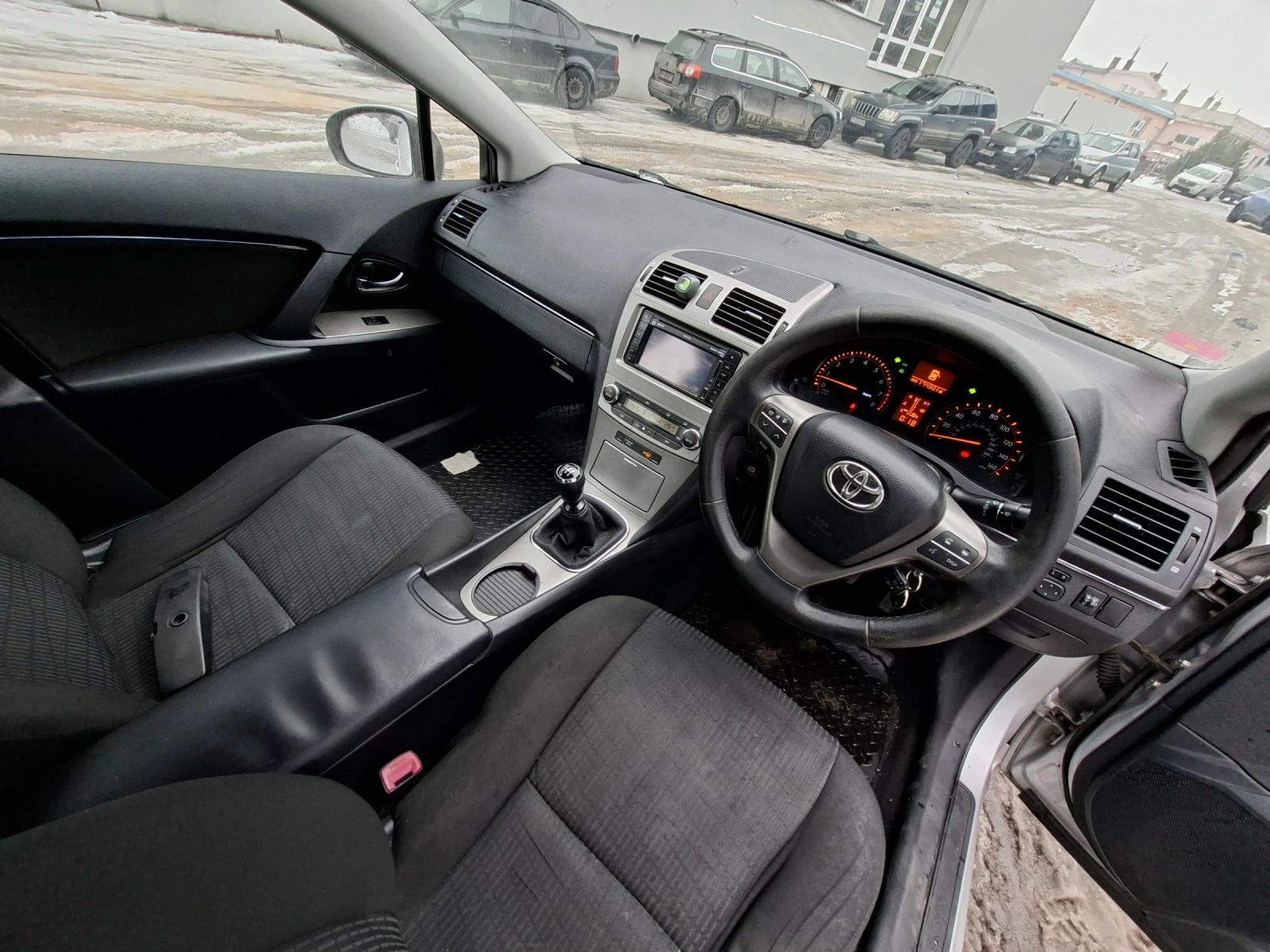 Toyota Avensis на ЧАСТИ, снимка 8 - Автомобили и джипове - 53834933