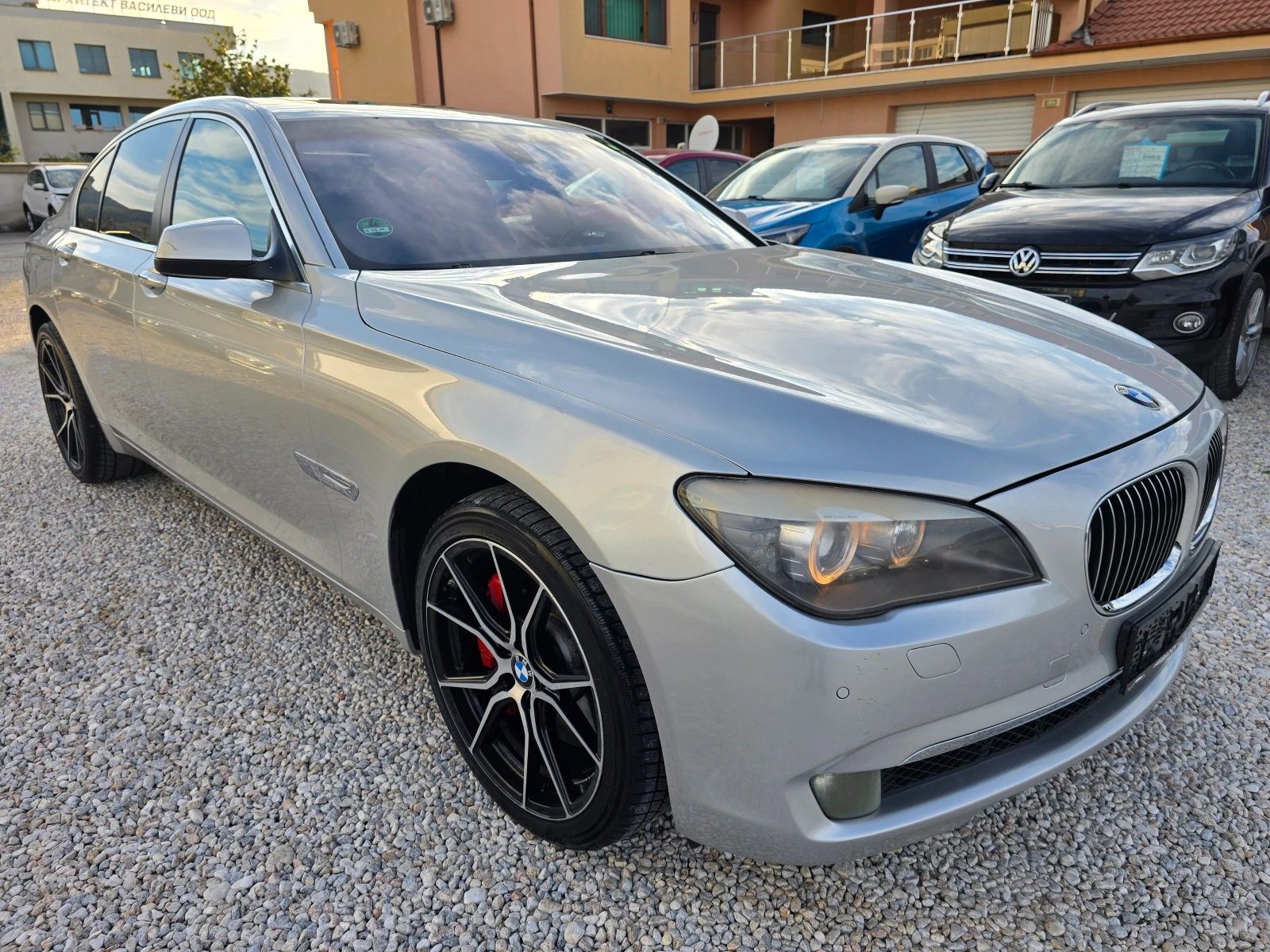 BMW 750 i /NAVI/VACUM/FULL/, снимка 5 - Автомобили и джипове - 54150242