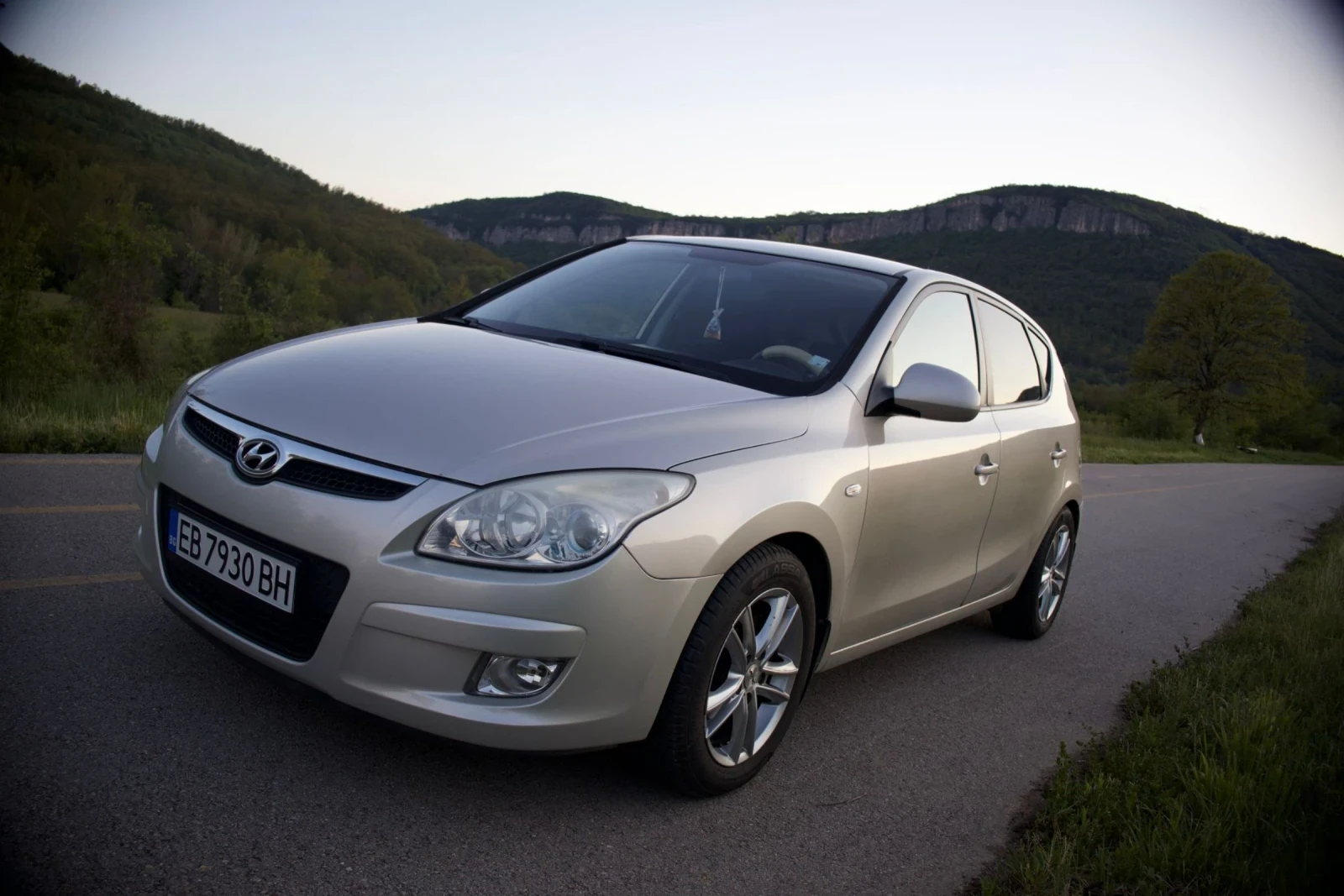 Hyundai I30 1.6 газ/бензин , снимка 2 - Автомобили и джипове - 54402621