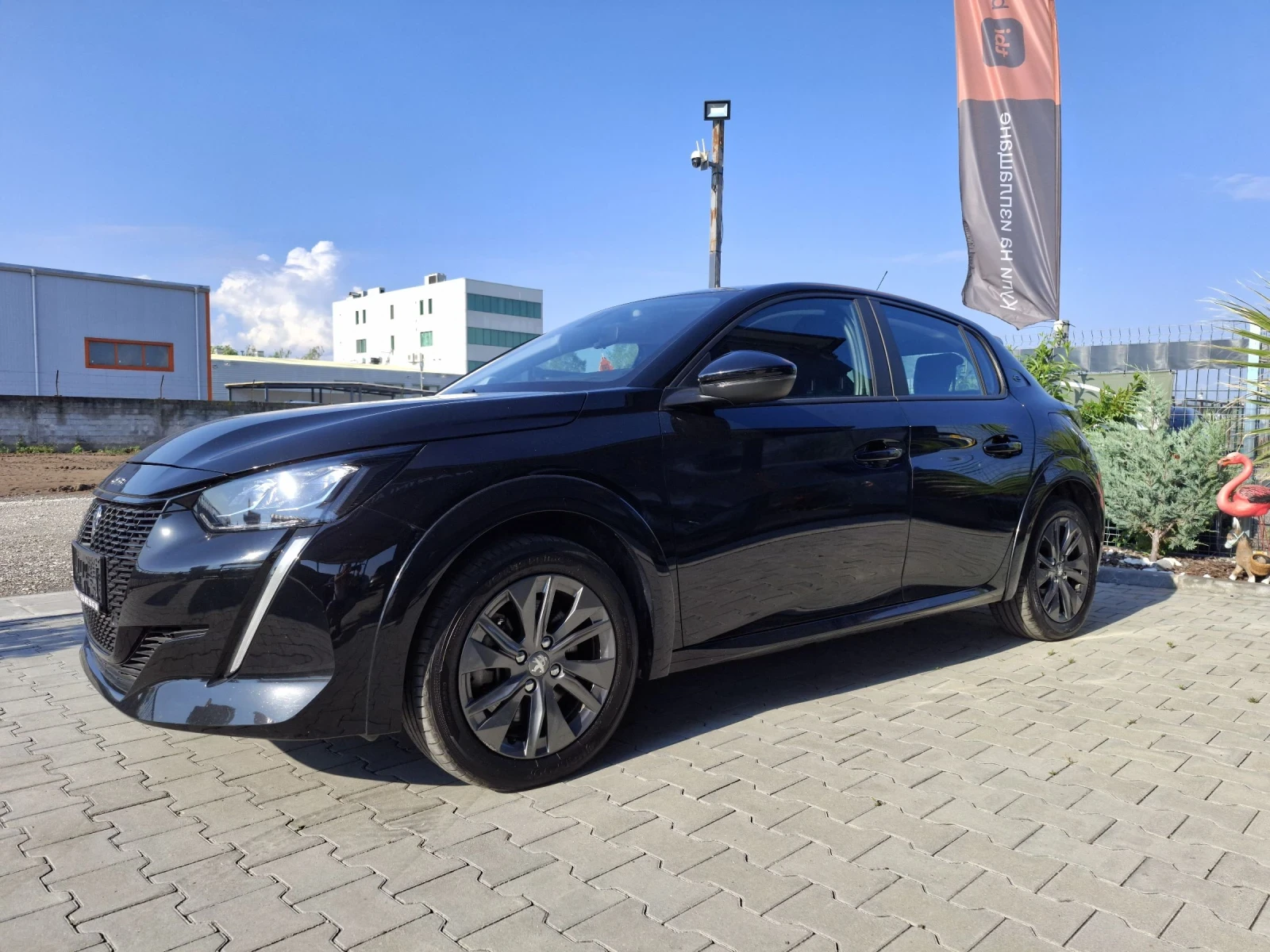 Peugeot 208 50kw, снимка 3 - Автомобили и джипове - 54834094