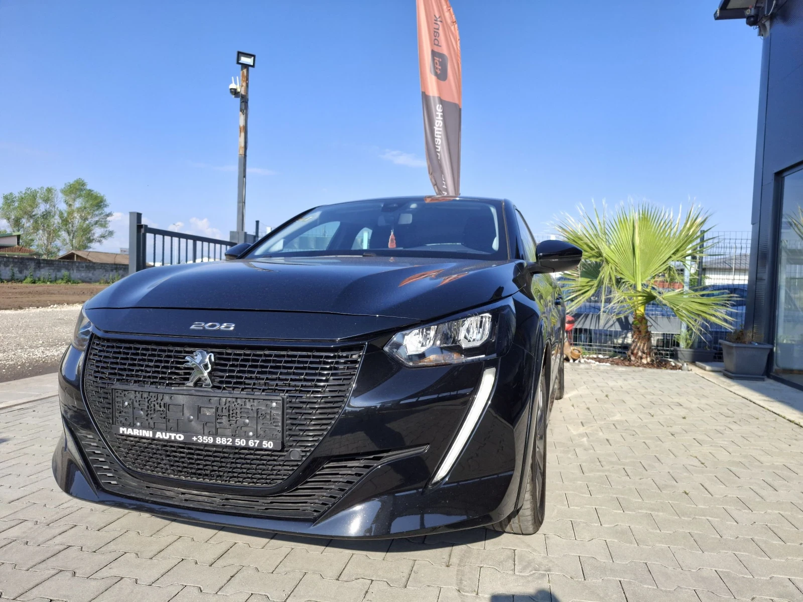 Peugeot 208 50kw, снимка 9 - Автомобили и джипове - 54834094