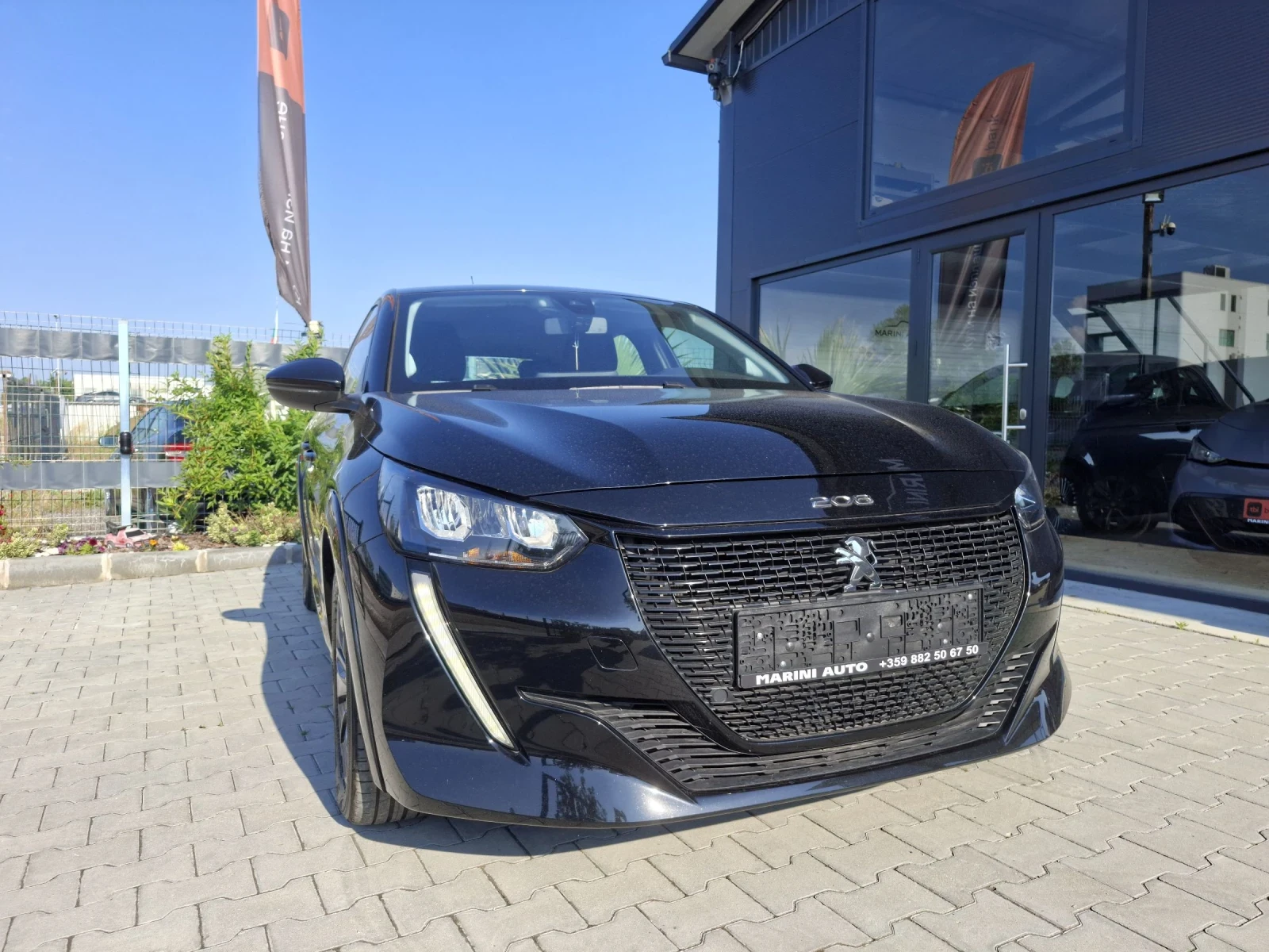Peugeot 208 50kw, снимка 8 - Автомобили и джипове - 54834094
