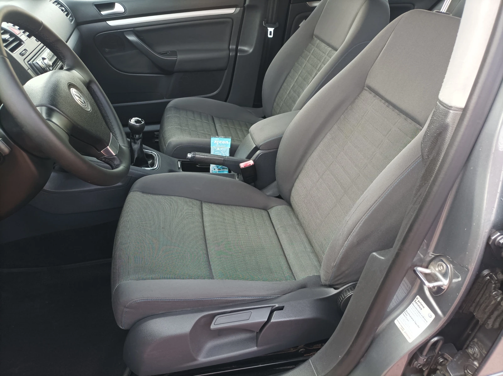 VW Golf 1.6 -102КС/ ЛИЗИНГ , снимка 12 - Автомобили и джипове - 55965889