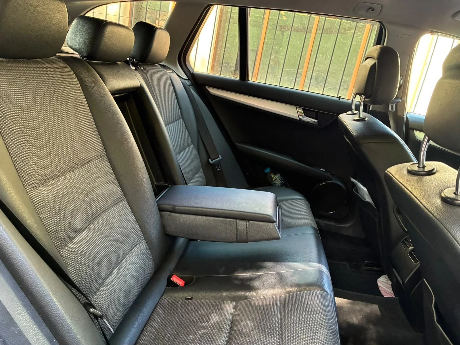 Mercedes-Benz E 220 OEM646, снимка 12 - Автомобили и джипове - 56169309