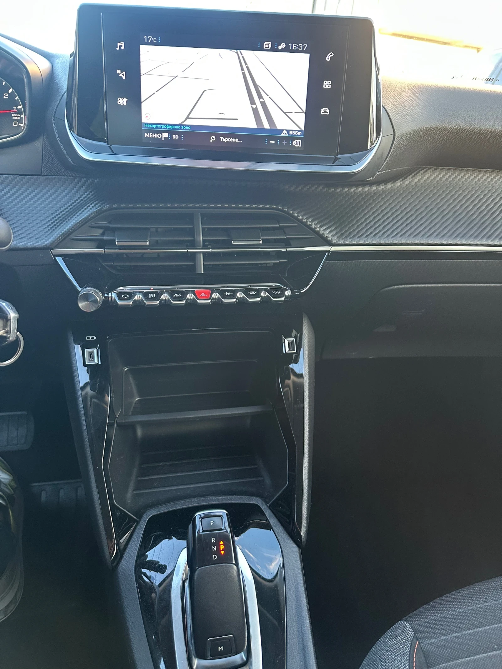 Peugeot 2008 АВТОМАТИК, снимка 13 - Автомобили и джипове - 56261397