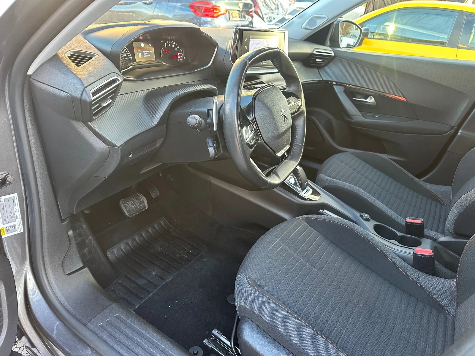 Peugeot 2008 АВТОМАТИК, снимка 9 - Автомобили и джипове - 56261397