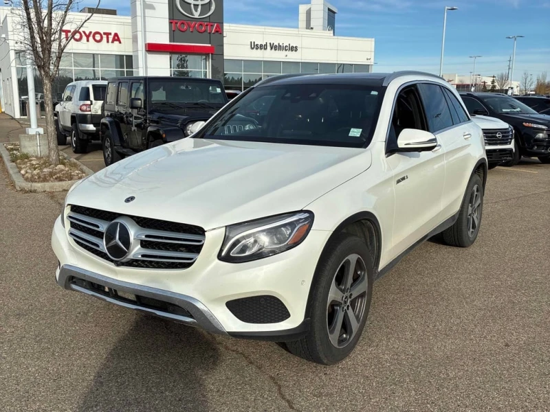 Mercedes-Benz GLC 300 * CARFAX * БЕЗ ПЪРВОНАЧАЛНА ВНОСКА
