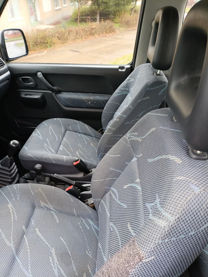 Suzuki Jimny 1.3ie 4x4 86kc, снимка 8 - Автомобили и джипове - 52891915