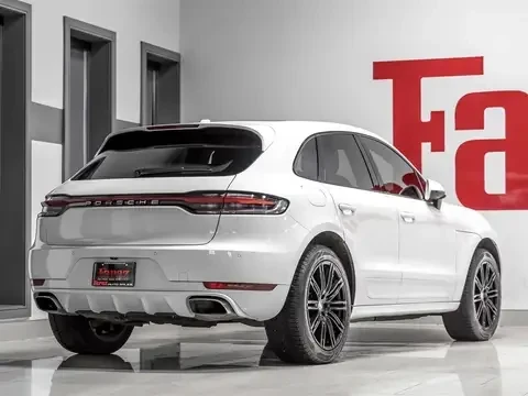 Porsche Macan CARFAX, снимка 2 - Автомобили и джипове - 55179391