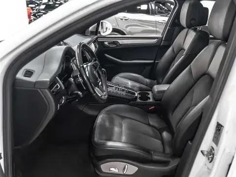 Porsche Macan CARFAX, снимка 4 - Автомобили и джипове - 55179391