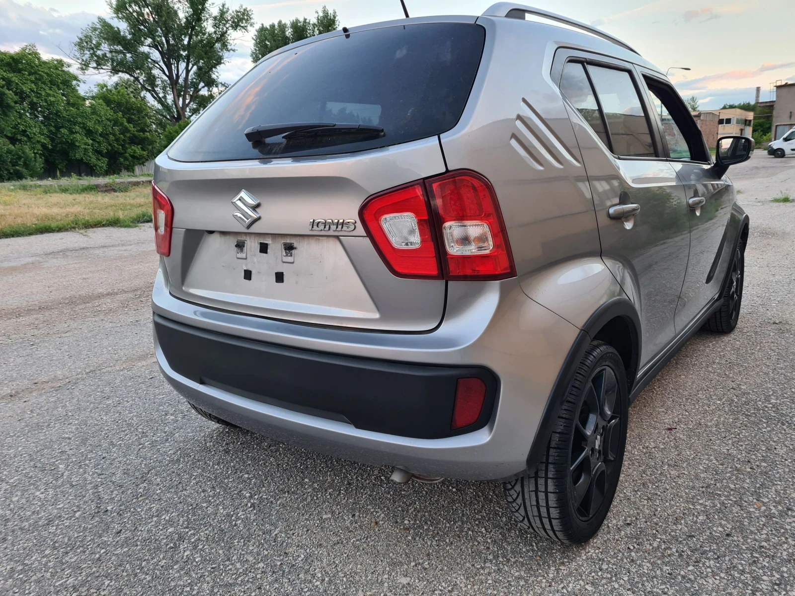 Suzuki Ignis 1.2i/автоматик  - изображение 8