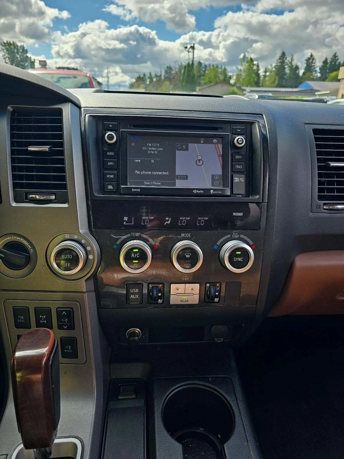 Toyota Sequoia PLATINUM* 5.7* V8* ПОДГРЕВ* КАМЕРА* КЕЙЛЕС - изображение 6