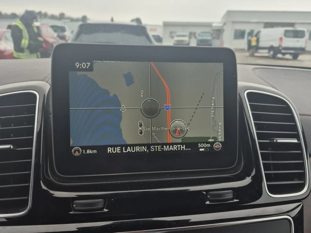 Mercedes-Benz GLE * AMG 43 * CARFAX * ФИНАНСИРАНЕ  - изображение 10