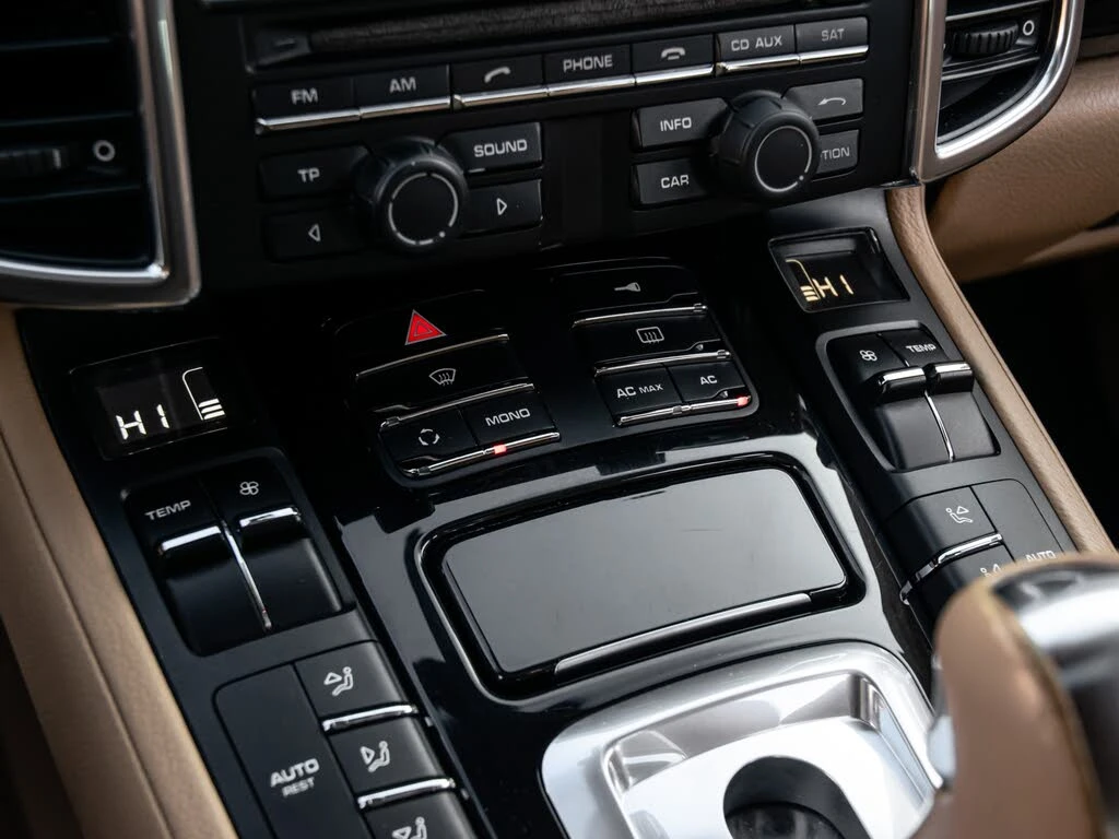 Porsche Cayenne, снимка 13 - Автомобили и джипове - 53817951