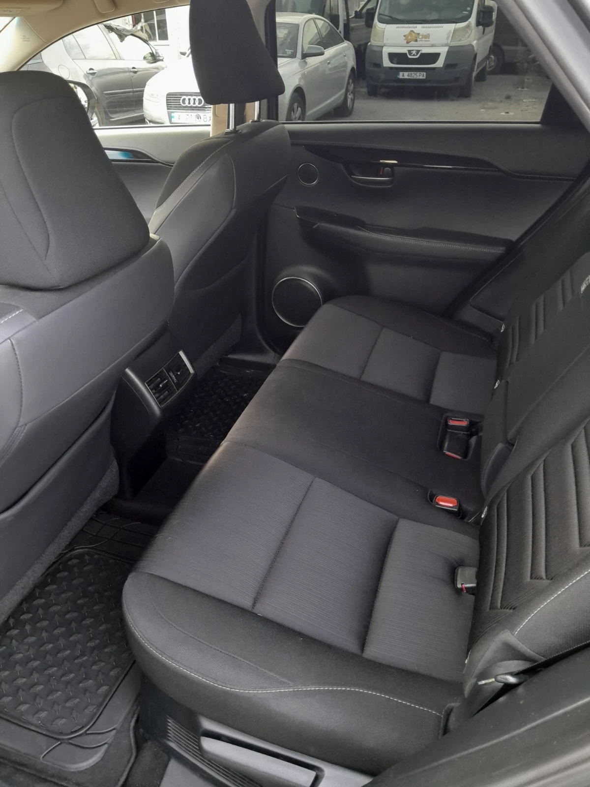 Lexus NX 300h, снимка 7 - Автомобили и джипове - 54031902