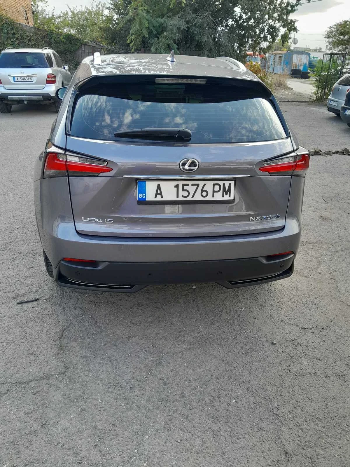 Lexus NX 300h, снимка 4 - Автомобили и джипове - 54031902