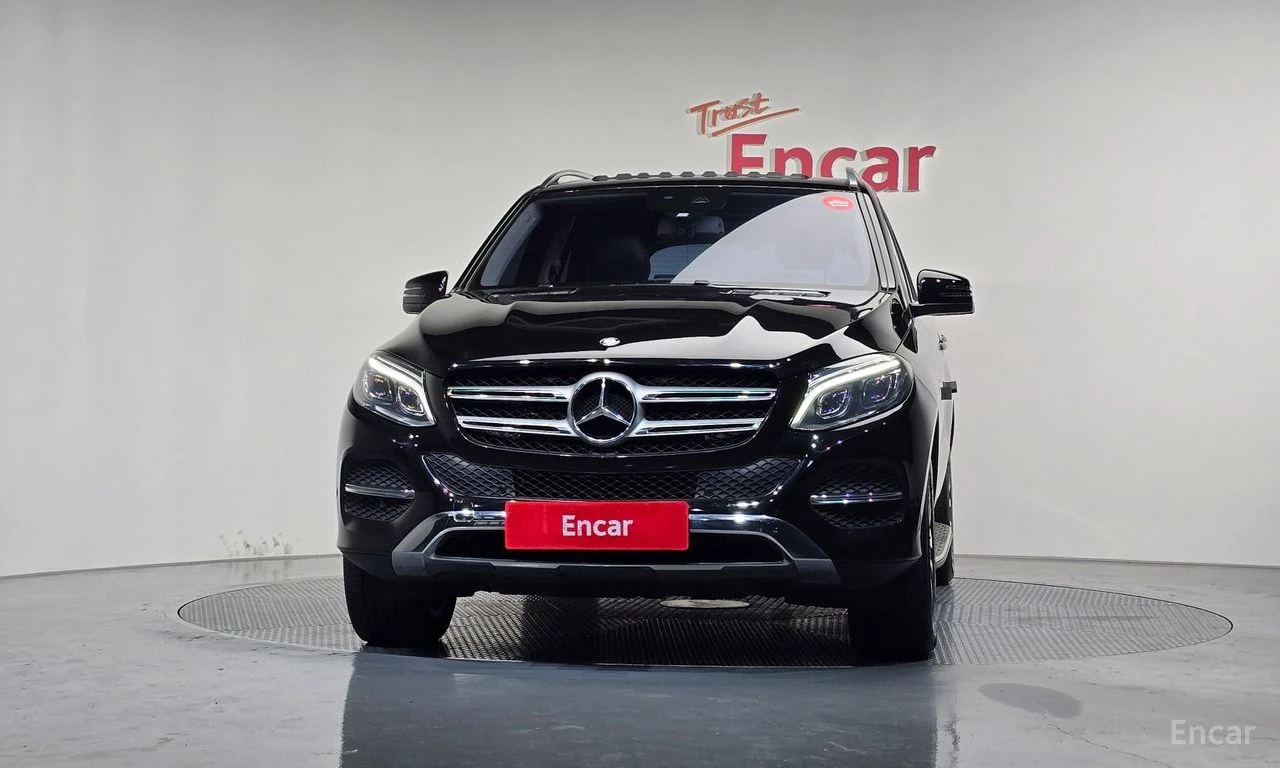 Mercedes-Benz GLE 250 КОЖА* ПОДГРЕВ* ПАНОРАМА, снимка 2 - Автомобили и джипове - 54595008