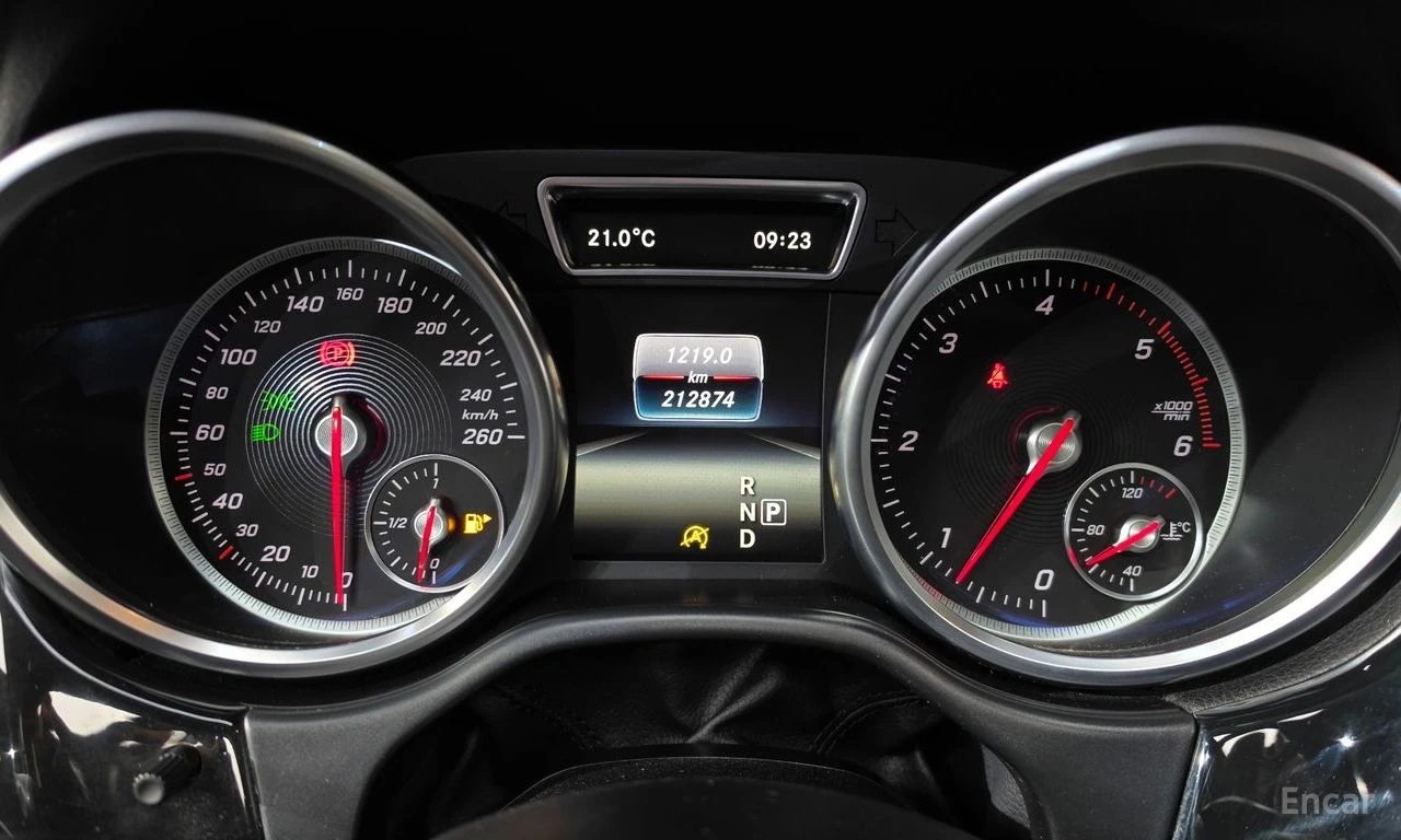 Mercedes-Benz GLE 250 КОЖА* ПОДГРЕВ* ПАНОРАМА, снимка 8 - Автомобили и джипове - 54595008