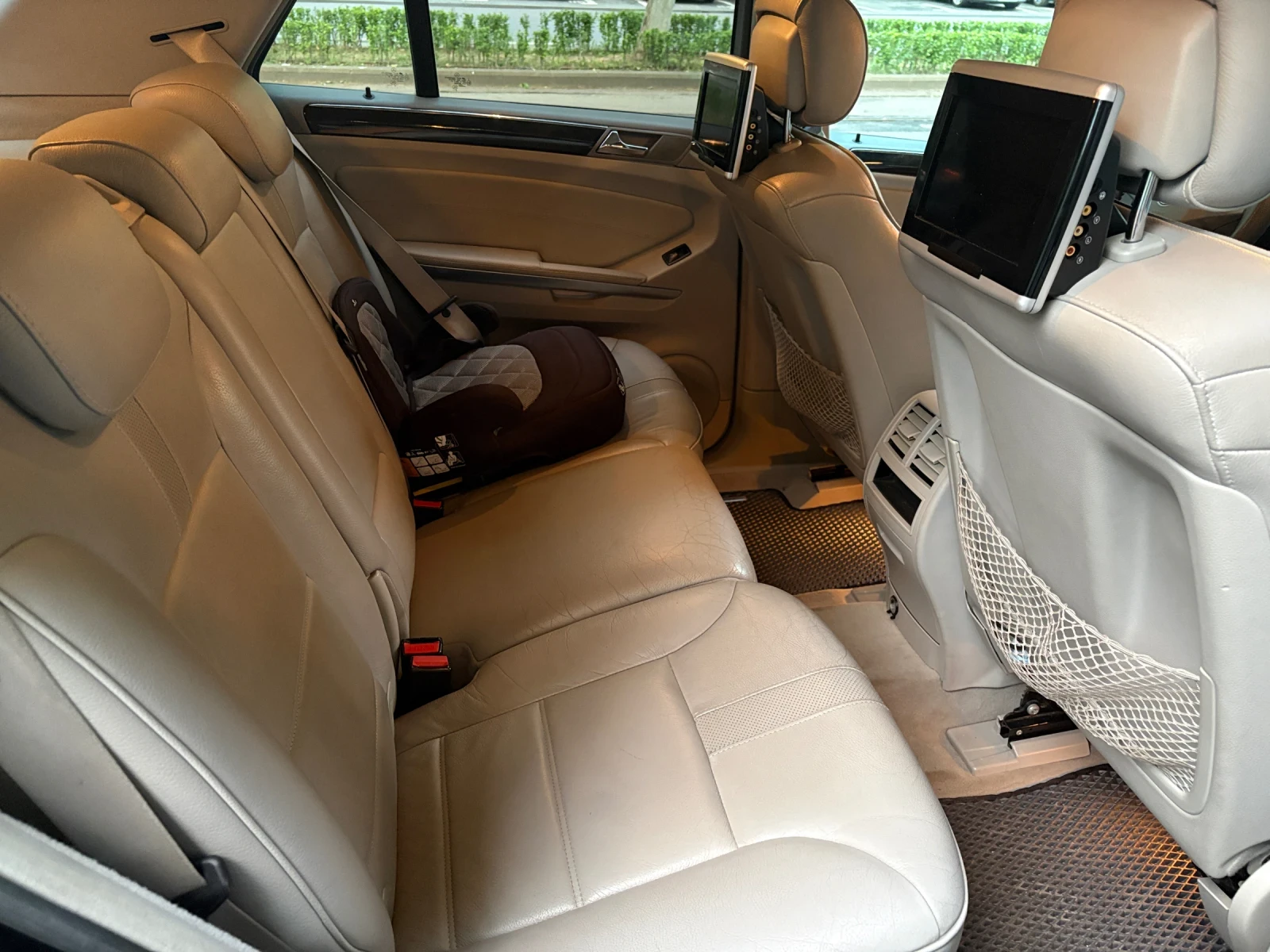 Mercedes-Benz ML 320 Premium, снимка 11 - Автомобили и джипове - 54680976