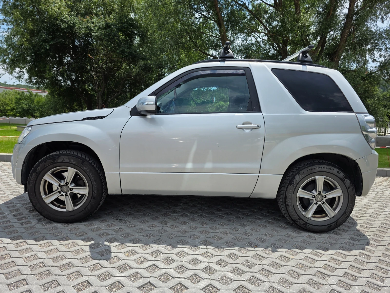 Suzuki Grand vitara 1.6i Face/4x4!, снимка 3 - Автомобили и джипове - 54869430