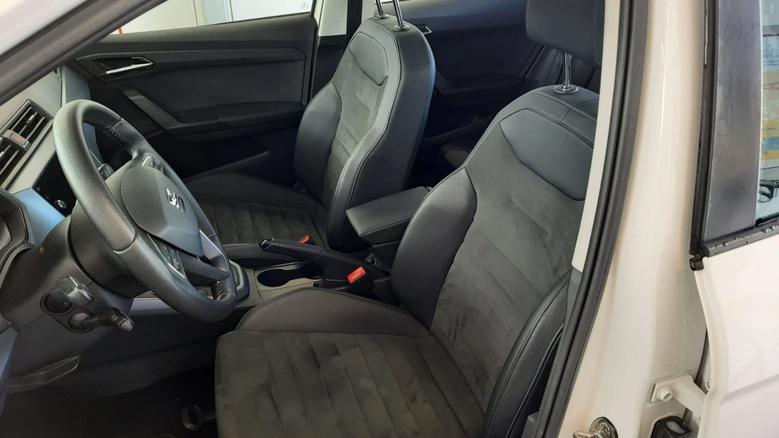 Seat Arona TGI, снимка 5 - Автомобили и джипове - 54913050