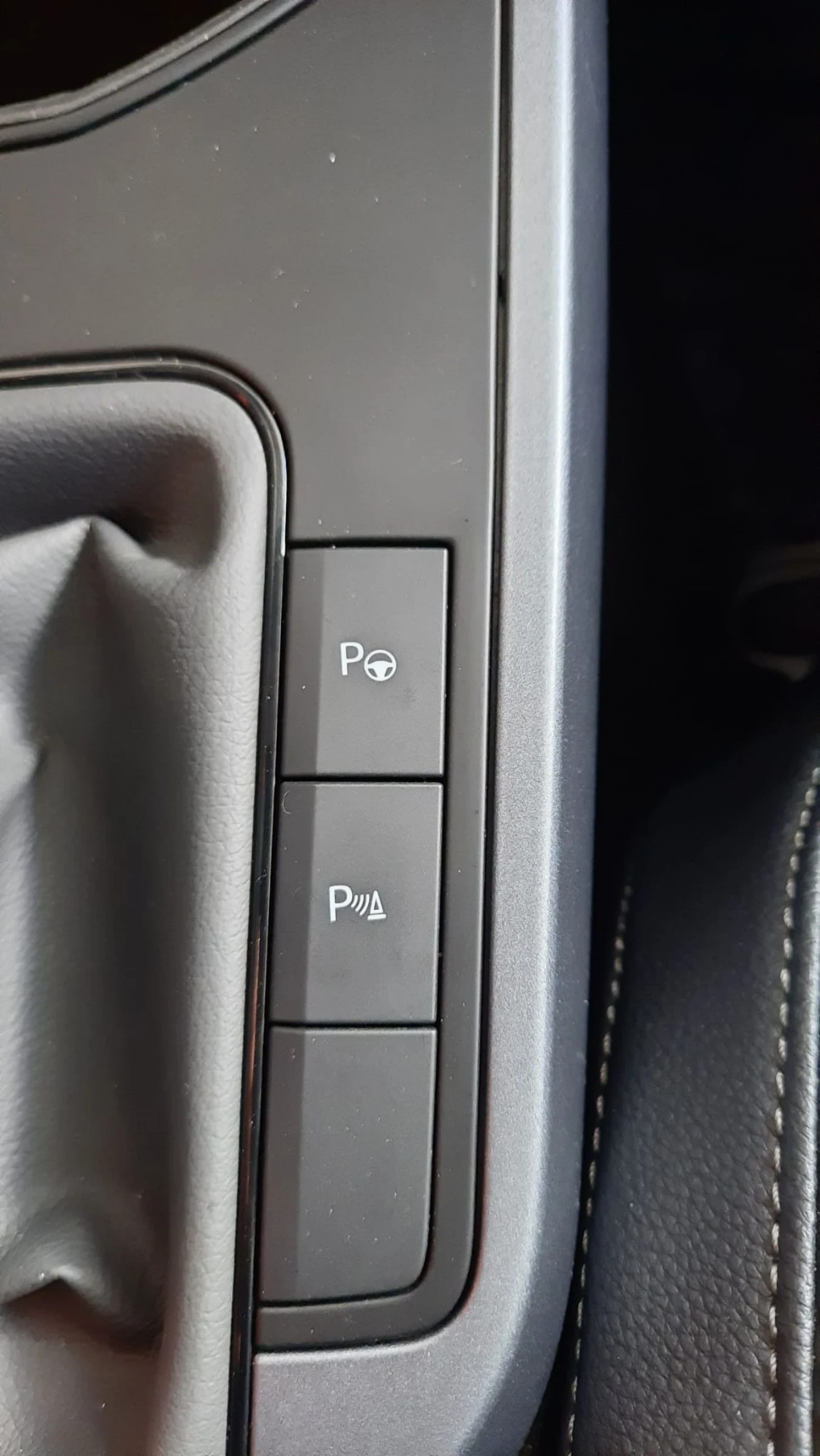 Seat Arona TGI, снимка 13 - Автомобили и джипове - 54913050
