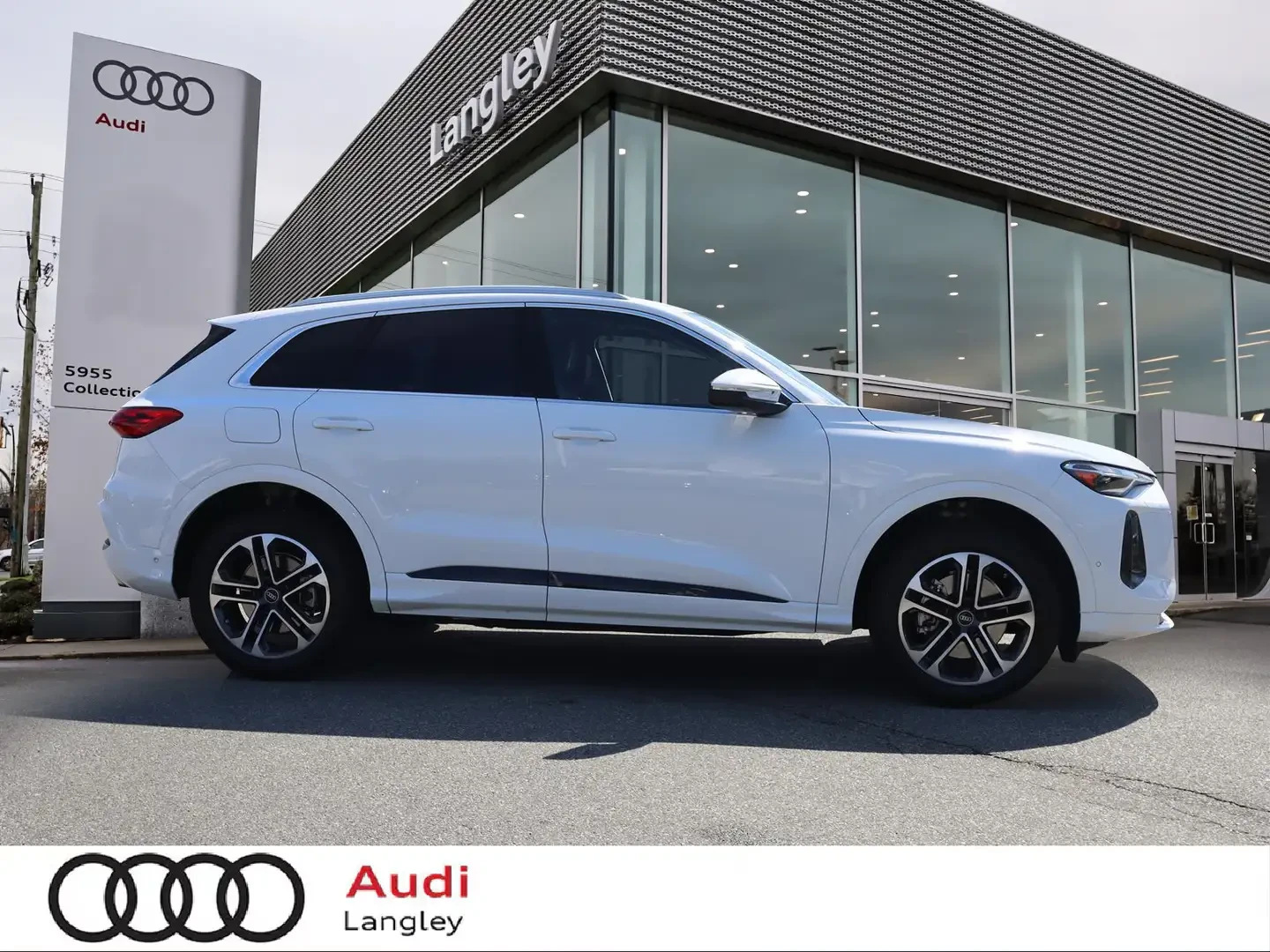 Audi Q5 2.0* MATRIX* S* LINE* 360КАМЕРА* LANE* ASSIST* , снимка 3 - Автомобили и джипове - 55787929