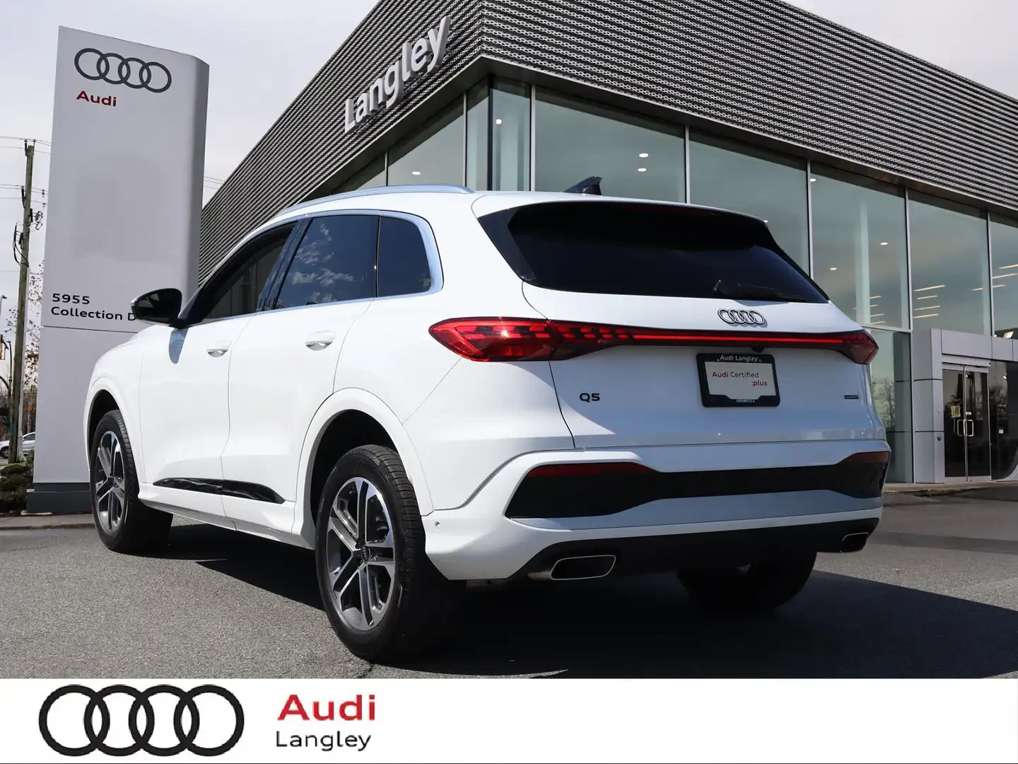 Audi Q5 2.0* MATRIX* S* LINE* 360КАМЕРА* LANE* ASSIST* , снимка 2 - Автомобили и джипове - 55787929