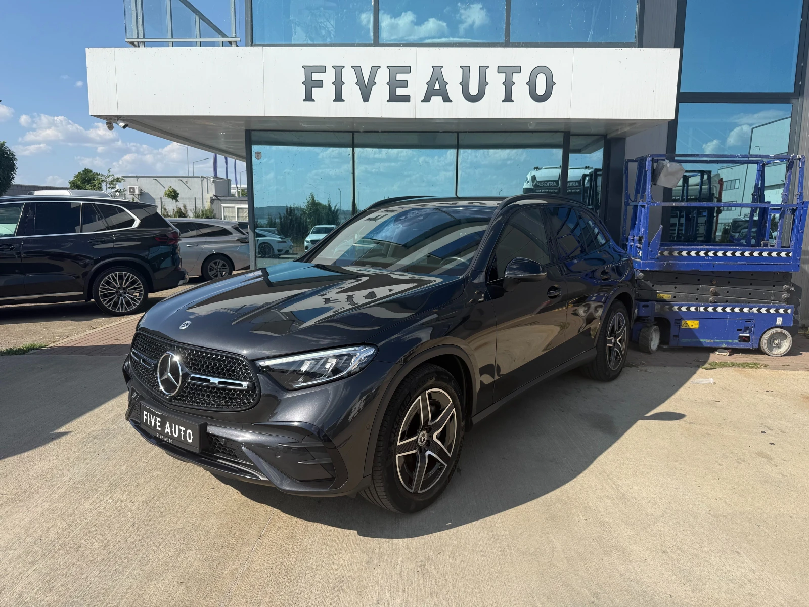 Mercedes-Benz GLC 220 / AMG Line / 4 Matic / Distronic /, снимка 3 - Автомобили и джипове - 55847007