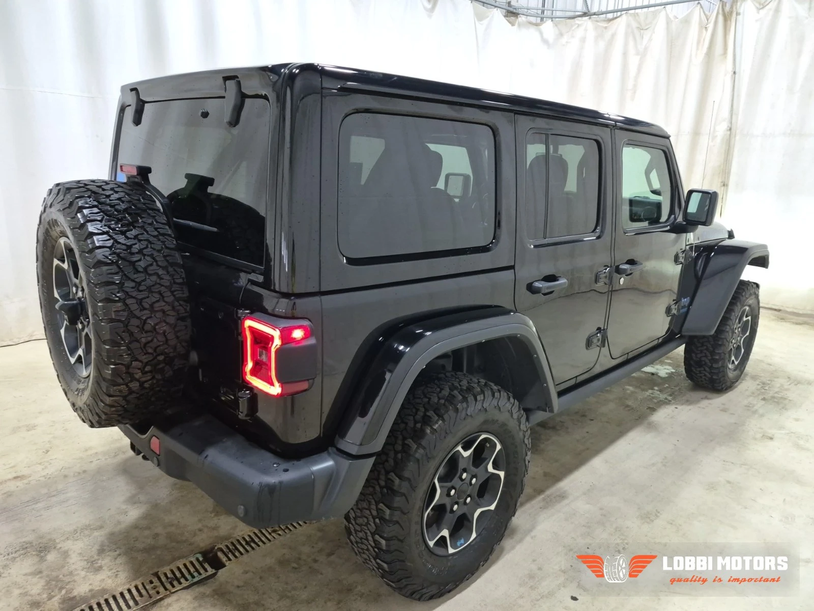 Jeep Wrangler, снимка 3 - Автомобили и джипове - 56098719