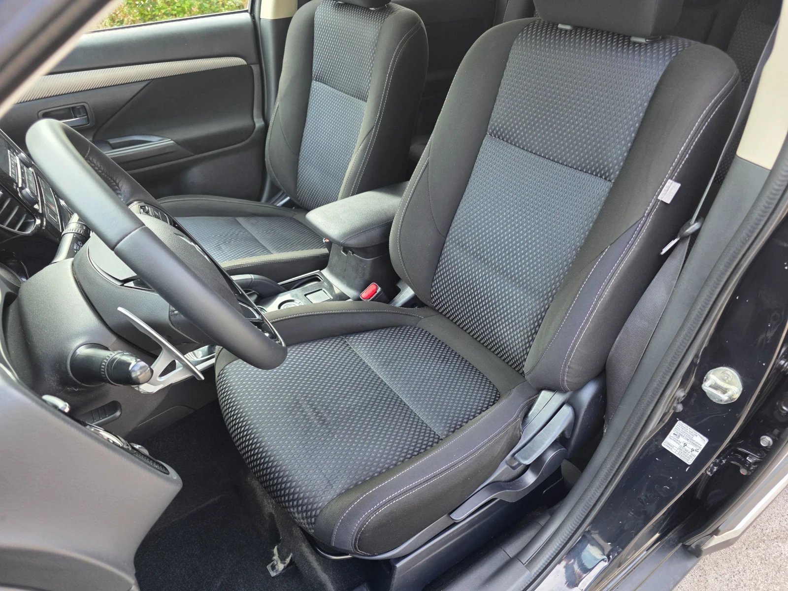 Mitsubishi Outlander 2.0i 150k.c 4x4 ITALIA EURO 6B , снимка 12 - Автомобили и джипове - 56229621