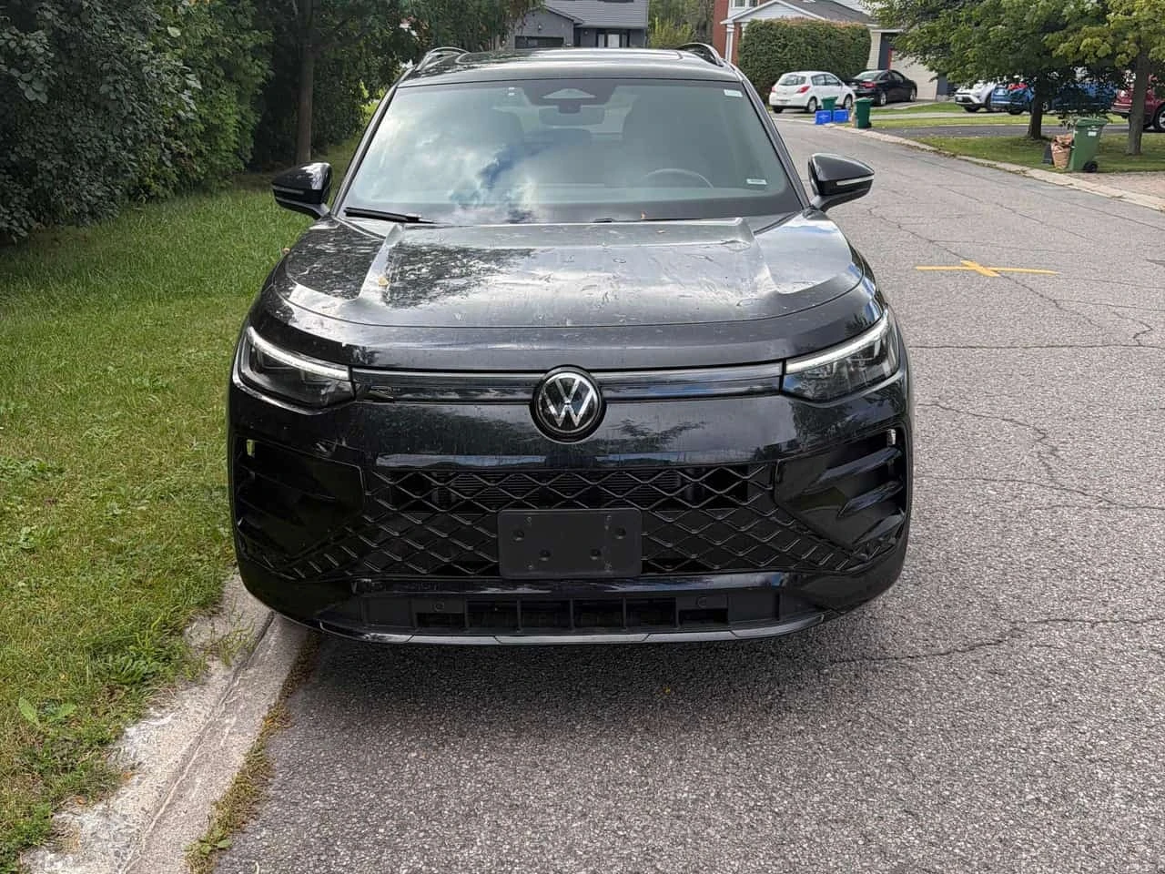 VW Tiguan * Comfortline R Line Black Edition * CARFAX * , снимка 6 - Автомобили и джипове - 56262448