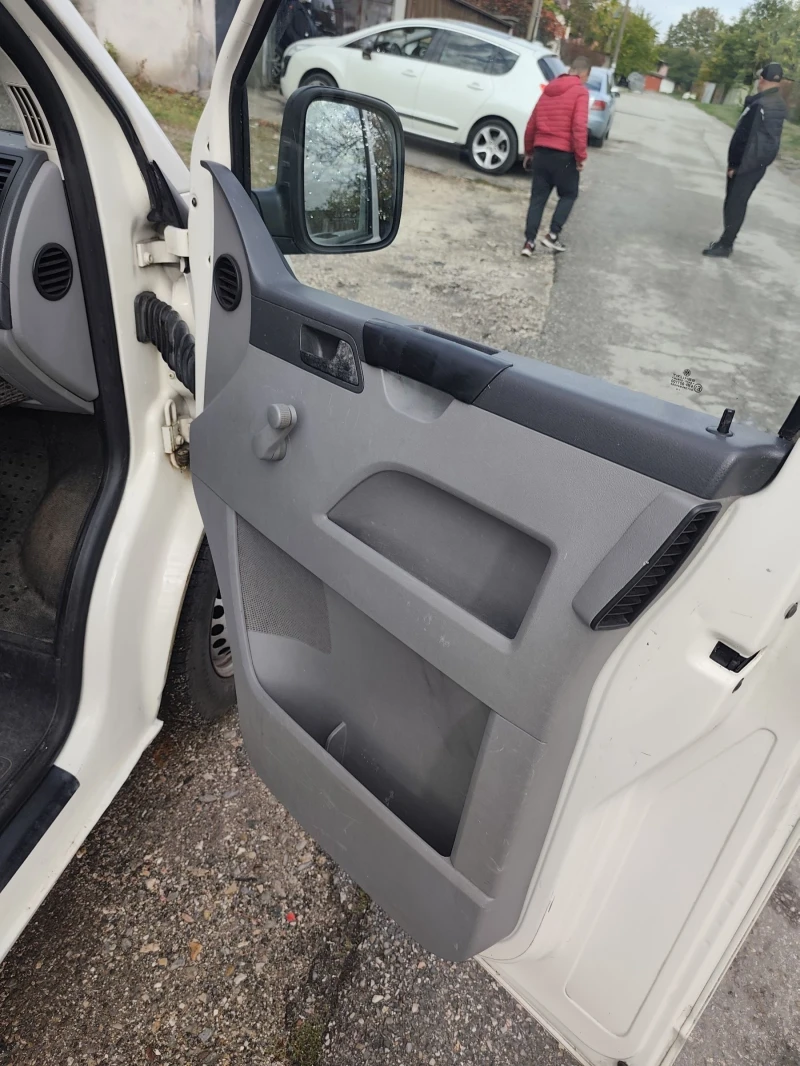 VW Transporter 1.9 TDi, снимка 8 - Бусове и автобуси - 52553563