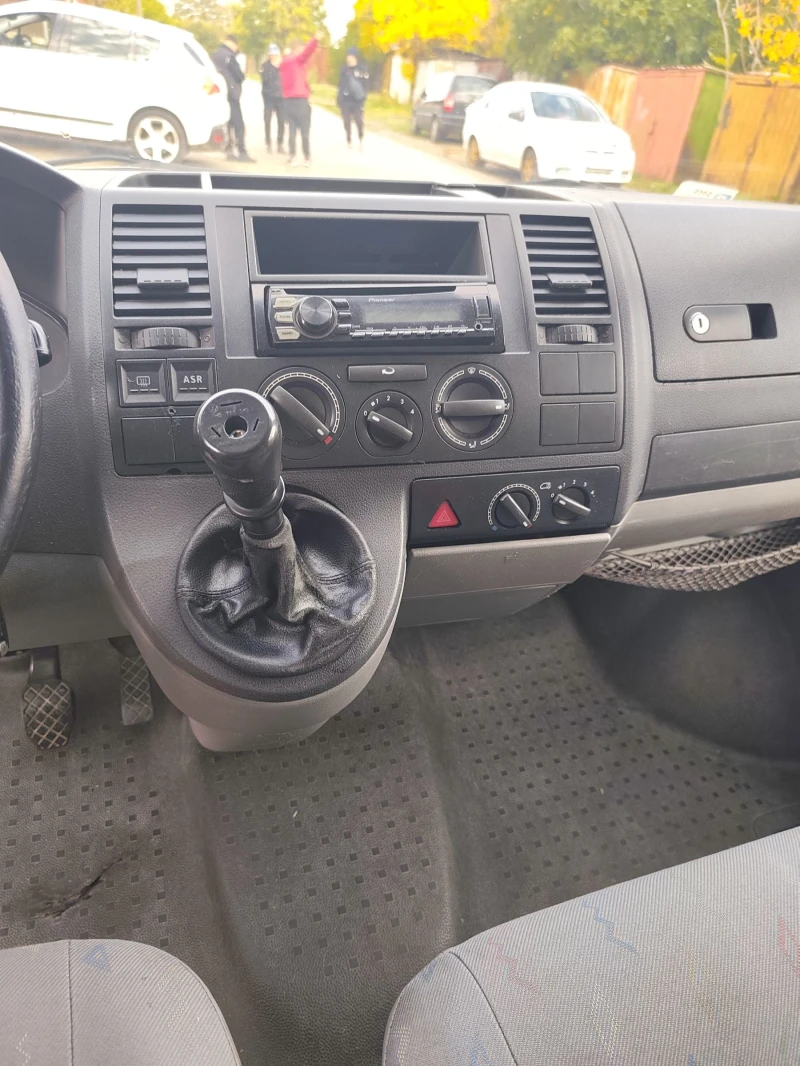 VW Transporter 1.9 TDi, снимка 2 - Бусове и автобуси - 52553563