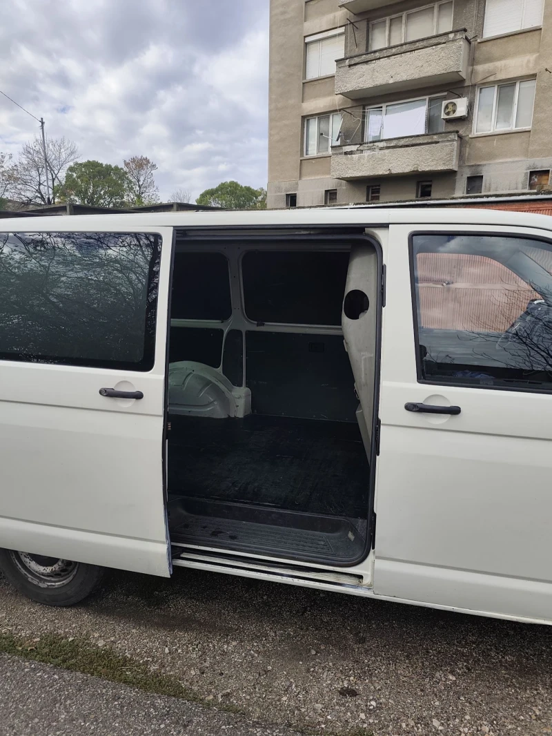 VW Transporter 1.9 TDi, снимка 17 - Бусове и автобуси - 52553563