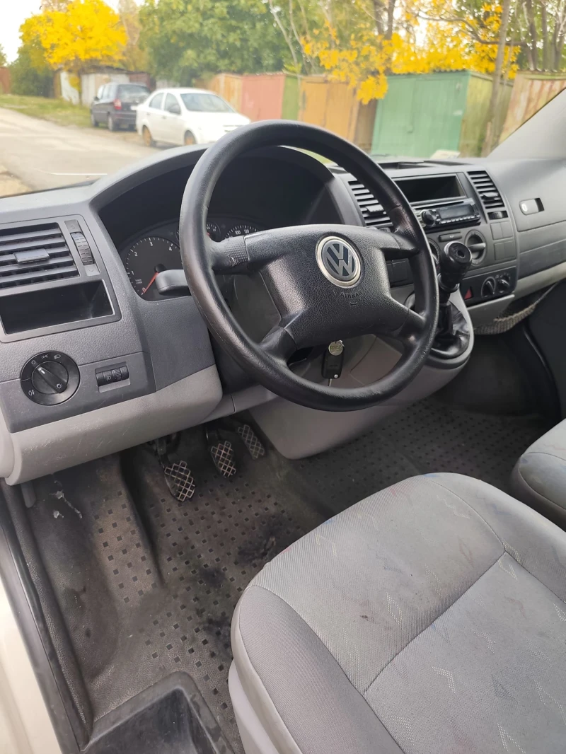 VW Transporter 1.9 TDi, снимка 10 - Бусове и автобуси - 52553563