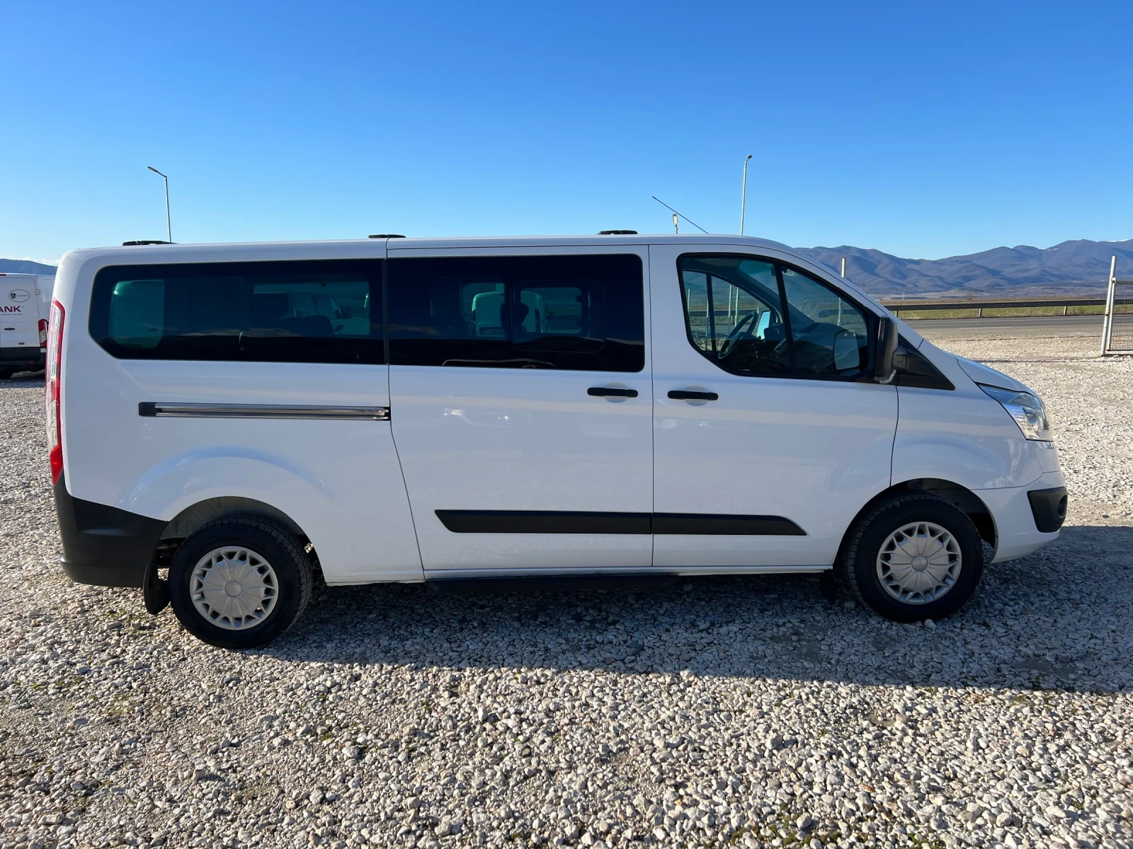 Ford Transit CUSTOM 2.2 8+ 1 ДЪЛГА БАЗА КЛИМАТИК - изображение 9