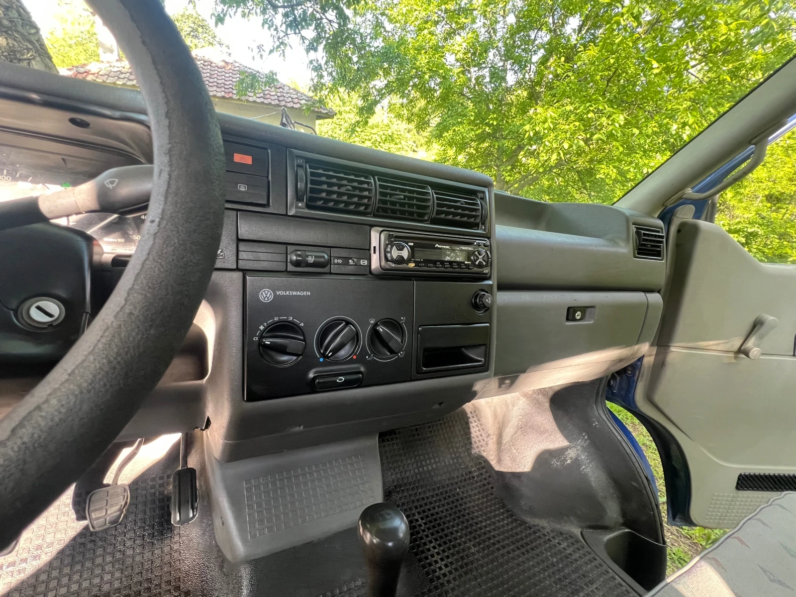 VW Transporter 2.5TDI 102k.c - изображение 7