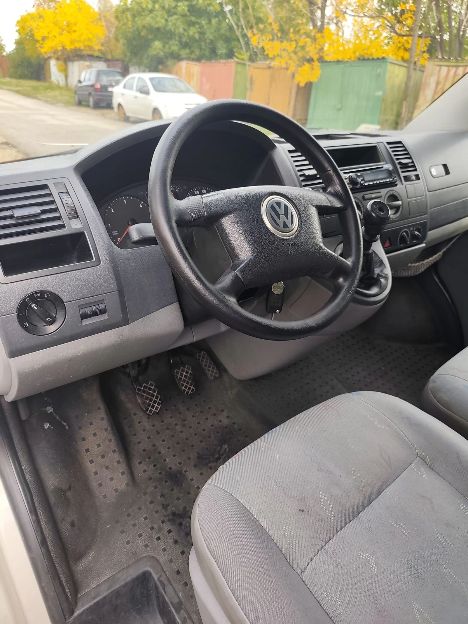 VW Transporter 1.9 TDi - изображение 10