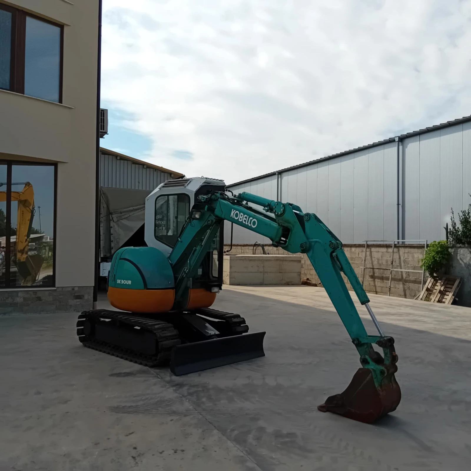 Багер Kobelco SK30UR-2 * НАЛИЧЕН * ТОП СЪСТОЯНИЕ *  - изображение 7