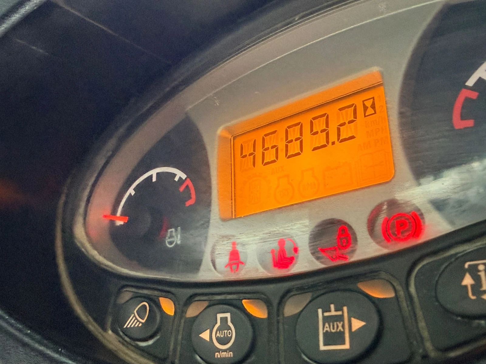 Мини челни товарачи Bobcat T650 HF С КОФА И ВИЛИЦИ ЛИЗИНГ, снимка 5 - Индустриална техника - 54230004