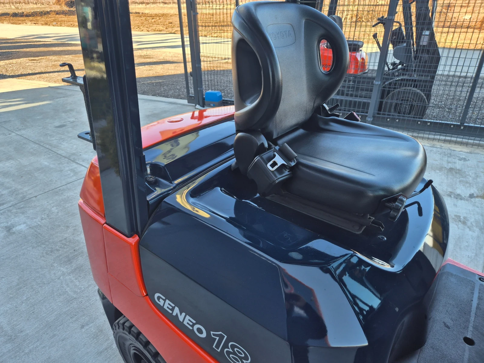  Toyota 1.8  /  /  /  | Mobile.bg   13